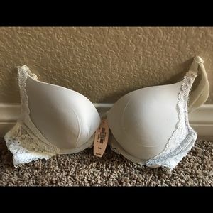 Victoria’s Secret Bra